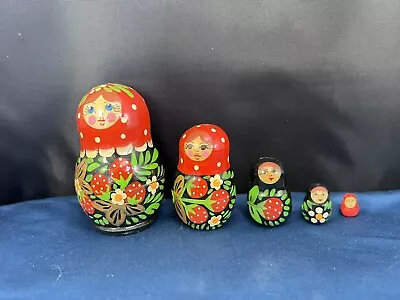 VTG Strawberry Nesting Dolls 5 Pieces • $15.99
