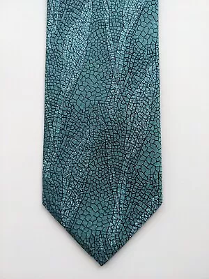 Vanners Classic Jacquard Silk/lurex Tie. Green Abstract Scales. • £19.99
