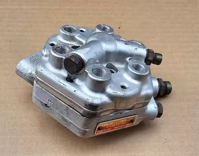  Mercedes 300e W124 190e 2.6 6cyl Bosch Fuel Distributor 0438101012 / CORE UNIT • $89.95