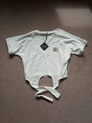 $3.65 • Buy Zaful White Elephant Cropped Tie Top T-shirt Size L BNWT
