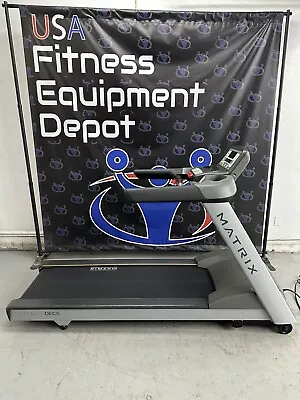 Matrix Fitness 1x Light Commercial Treadmill • $1499