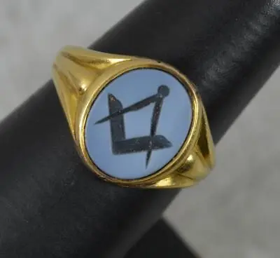 Heavy 1920s 18 Carat Gold And Sardonyx Masonic Signet Ring • £675