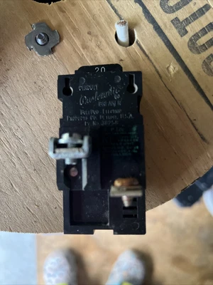 $9 • Buy ITE BULLDOG PUSMATIC P120 11120 20 AMP 1 Pole 120 Volt  Circuit Breaker  Qty*