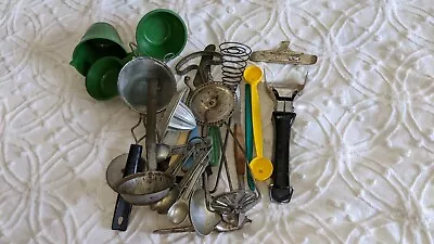 Vintage Kitchen Utensils Junk Drawer Lot Of 18 READ Description For Details!! • $25.11