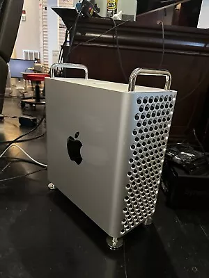 Apple Mac Pro 2019 3.2 GHz Intel 16-Core 96GB RAM 1TB SSD Radeon Pro 5700X 16GB • $2800