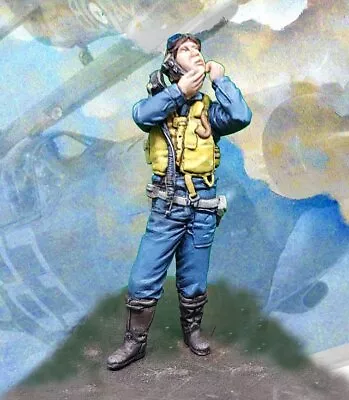 Djiti's 1/48 UK British RAF Pilot Tying His Leather Flying Helmet WWII 48005 • $22.91