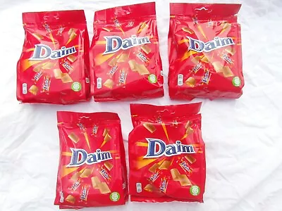 DAIM MINI BARS 1kg (5x200g) Approx 150 **CONTAIN ALMONDS NUTS**  Dime   Mar 2024 • £14.99