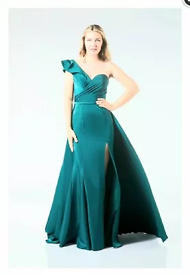 Tiffanys Prom Dress Size 4 ( 8-10) • $221.02
