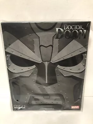 Mezco Marvel Fantastic Four Doctor Doom One:12 Collective Action Figure IN STOCK • $155