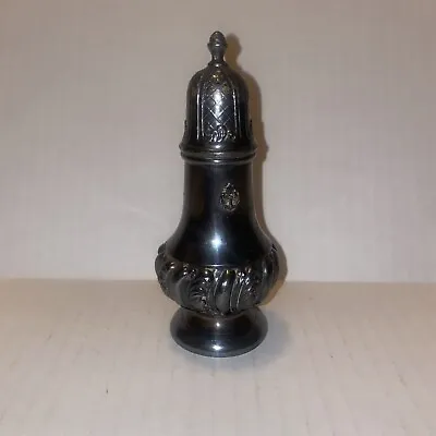 Salt - Pepper Shaker Silver Plated By W.B. Mfg. Co Scroll Design 3852 Antique R1 • $13.99