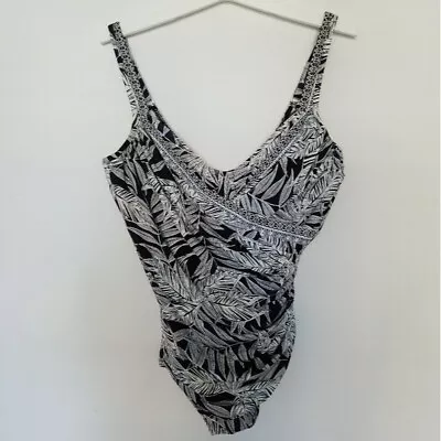 Miraclesuit One Piece Swimsuit Floral  18 • $55