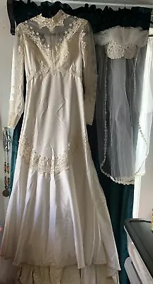 1960's A Line Wedding Dress And Veil Lace Satin Ivory Long Sleeve Size Small • $60
