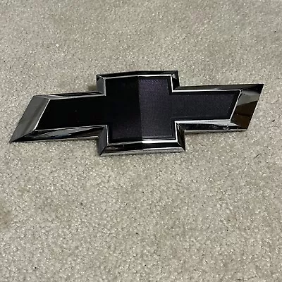 Chevy Tahoe & Suburban 2015-2020 Grille Emblem Black 22814066 • $34.95