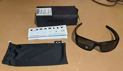 NEW Oakley Fuel Cell OO9096-05 Wrap MATTE Black 60×19-130 Polarized Sunglasses  • $159.99