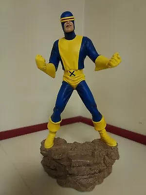 X-men Diamond Select Statue - Cyclops With Box (marvel) • $70