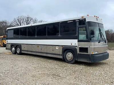 2004 Mci Coach Charter Bus Detroit Series 60 Diesel Uses Buses Rv Skoolie • $18500