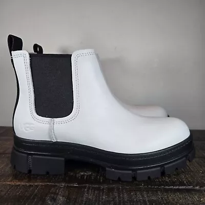Ugg Ashton Chelsea Womens Size 8 Heel Ankle Boots White Black Leather • $39.98