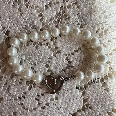 Vintage Mary Kay Pearl Bracelet • $12