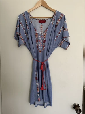 $60 • Buy Tigerlily Dress Size Small 