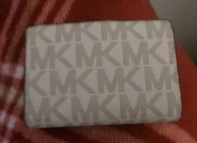 Michael Kors Jet Set Medium Bifold Logo Vanilla Leather  Wallet. NWT • $41