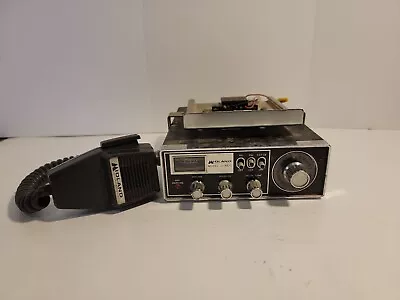 Vintage Midland 13-882C 23 Channel CB Radio W/ Mic & Mounting Bracket NOT TESTED • $24.99