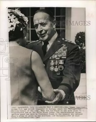 1969 Press Photo General Lyman Lemnitzer Wears 3 Service Awards In Washington. • $19.99