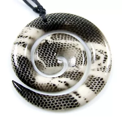 Snake Skin Design Maori Peace Pendant Beads Cord Tribal Necklace Jewelry DA101 • $17.99