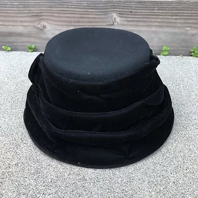 Vintage BETMAR Made In Italy 100% Wool Hat Women's OS Velvet Black Cap • $22.86