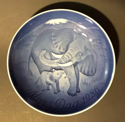 Bing & Grøndahl 6  Mors Dag 1986  Elephant And Calf  Mother's Day Plate • $1.29