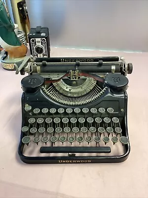 Antique Underwood Universal Typewriter No Case. Needs Oiling & TLC. • $43.88