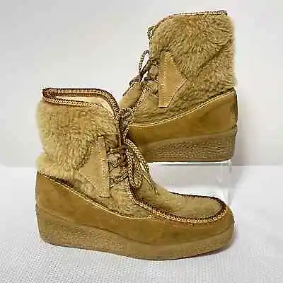 Vintage Winter Boots Women's 6 Snow Land Sherpa Lined Leather Lace Up Boots USA  • $40
