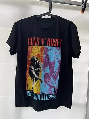 Guns N Roses Use Your Illusion T-Shirt Size Medium  • £17.99