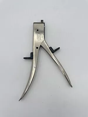 $18.99 • Buy Gc Electronics 12-1806 Deluxe Nibbler Nibbling Cutter Cutting Tool T806