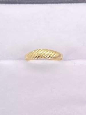 Vintage 10k Yellow Gold Baby Childrens Ring Size 1 • $13.50