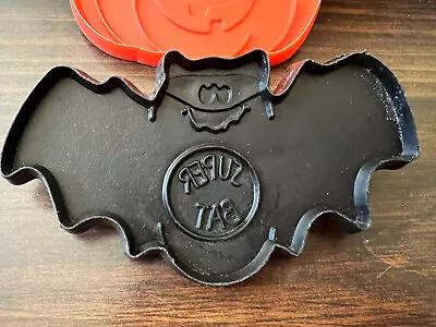 VINTAGE HALLMARK PLASTIC HALLOWEEN THEME COOKIE CUTTERS Set Of 2 • $7