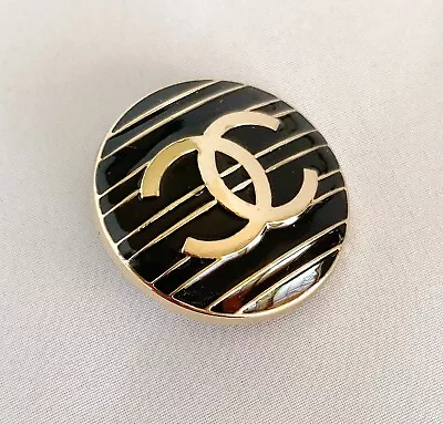 CHANEL Authentic Vintage Button 32mm Gold/Black (1 BUTTON) XL • $35