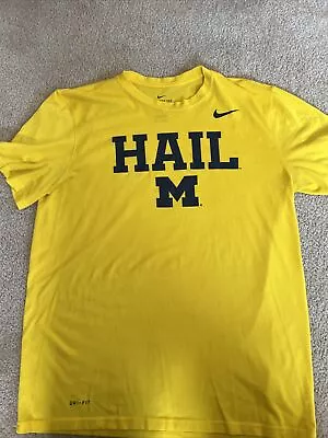 Nike Dri-Fit Michigan Wolverines Football Men’s T Shirt Athletic Cut LGE Yellow • $9