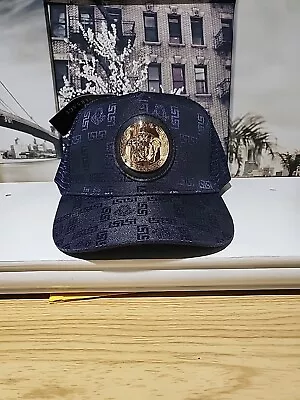 Hat Versace • $35