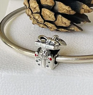 Santa In A Present 🎅🏻 Bracelet Charm. Brand New Charm. Silver 925. • £10.99