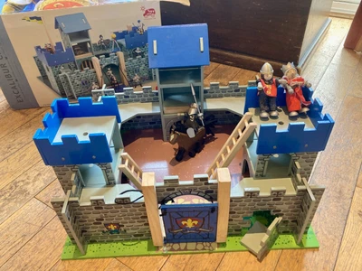 £40 • Buy Le Toy Van Wooden Excalibur Castle