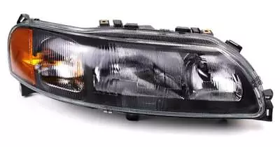 For Volvo V70 XC70 Passenger Right Headlight Assembly URO 8693564 • $199.30