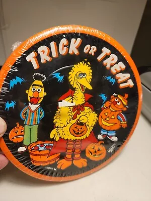 Sesame Street Halloween Paper Plates 25ct NOS 7in Big Bird Bert Muppets JBX38 • $19.89