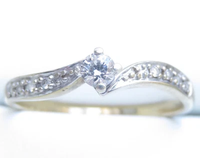 $0.99 • Buy Genuine 0.28ct Diamond Ring 9K Yellow & White Gold