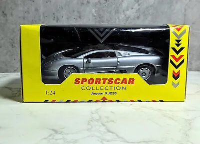 Maisto Shell Sports Car Collection Jaguar XJ220 On Plinth- Boxed - Scale 1:24 • £15.99