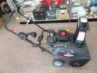$150 • Buy Briggs & Stratton Snow Blower 922EXD