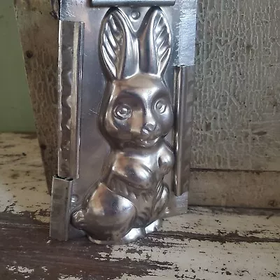 Charming Full Bodied Rabbit Chocolate Mold Great Detail Nr  • $39.99