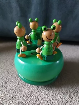 Frog Wooden Music Box Wind Up • £3