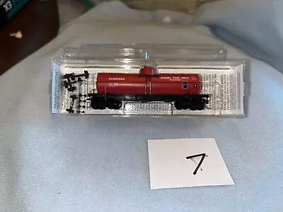 N Scale Micro Trains 39' Tank Car Canadian National # 990984 NIB Lot 7 • $14.99