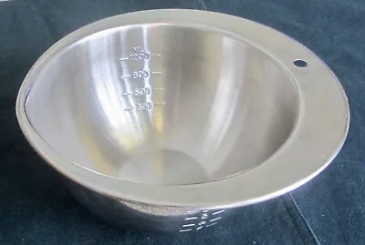 NICE Heavy-Gauge Stainless Steel 18-10 MEASURING MIXING BOWL Batter 8 Cup / 2 Qt • $8.95