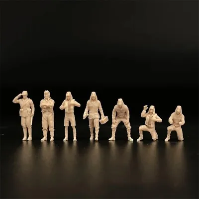 1/72 Scale Model Japanese Airfield Ground Crew Military 7 Soldier Figures • $12